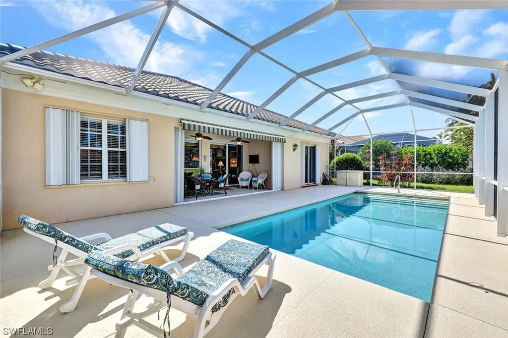 4313 Queen Elizabeth Way Naples FL 34119