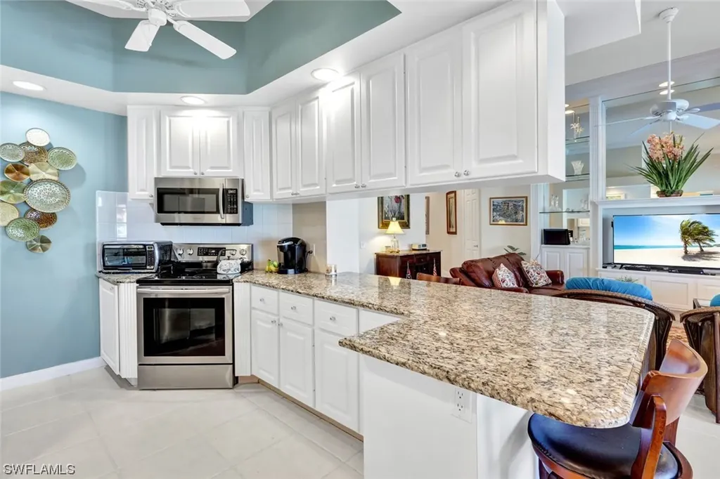 4313 Queen Elizabeth Way Naples FL 34119