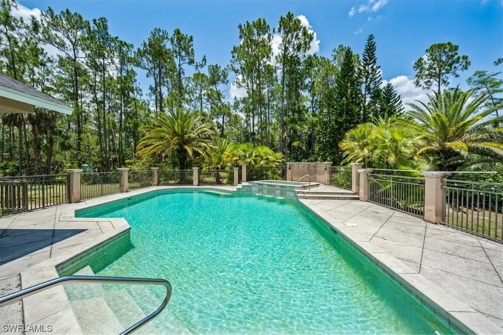 3625 3rd Avenue NW Naples FL 34120