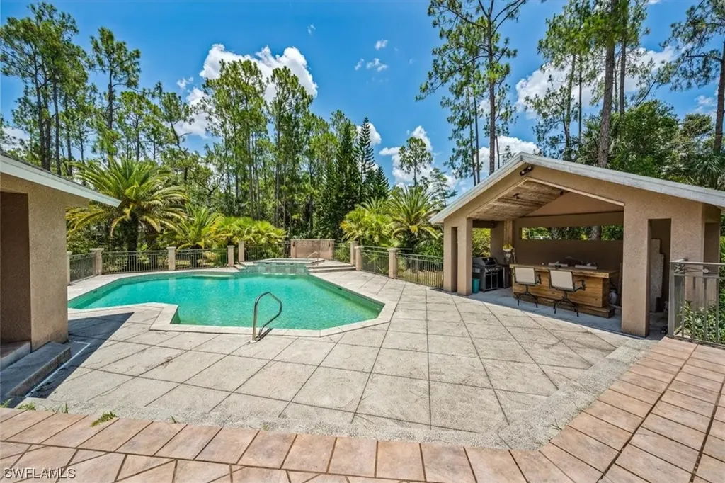 3625 3rd Avenue NW Naples FL 34120