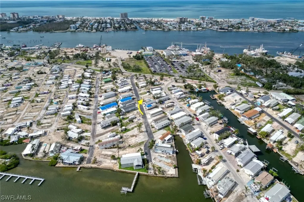 11 Helen Lane Fort Myers Beach FL 33931