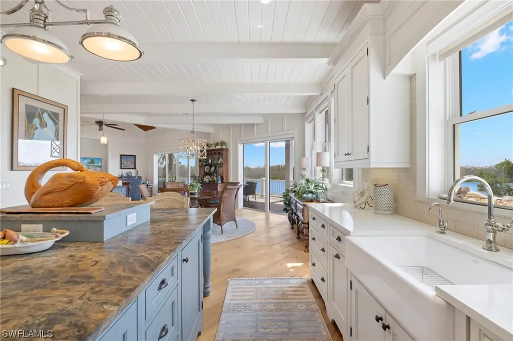 6401 Pine Avenue Sanibel FL 33957