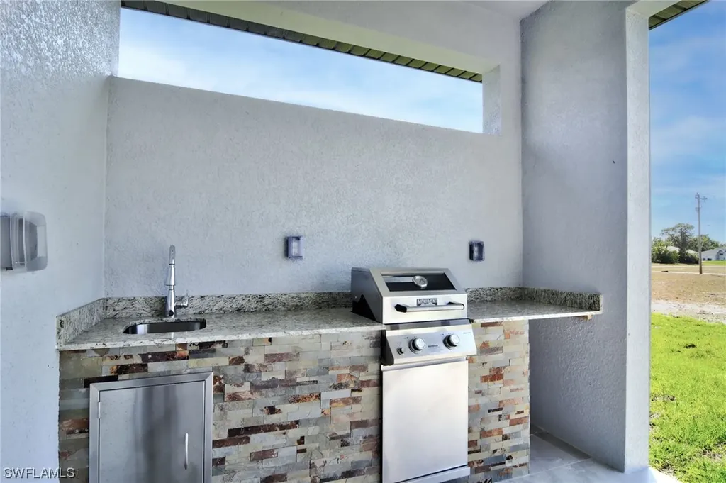 1818 NW 24th Avenue Cape Coral FL 33993