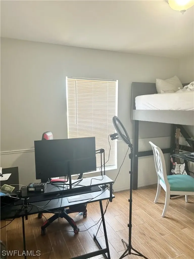 1923 NE 20th Terrace Cape Coral FL 33909