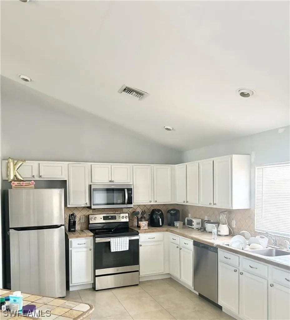 1923 NE 20th Terrace Cape Coral FL 33909