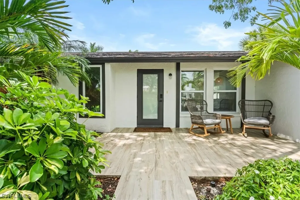 769 97th Avenue N Naples FL 34108