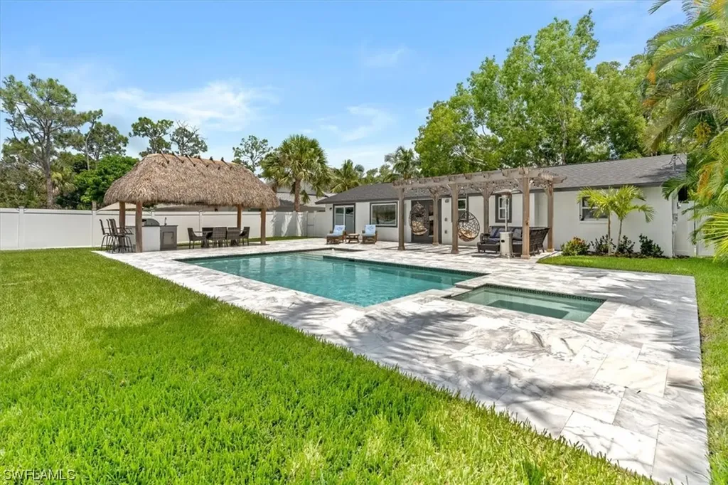 769 97th Avenue N Naples FL 34108