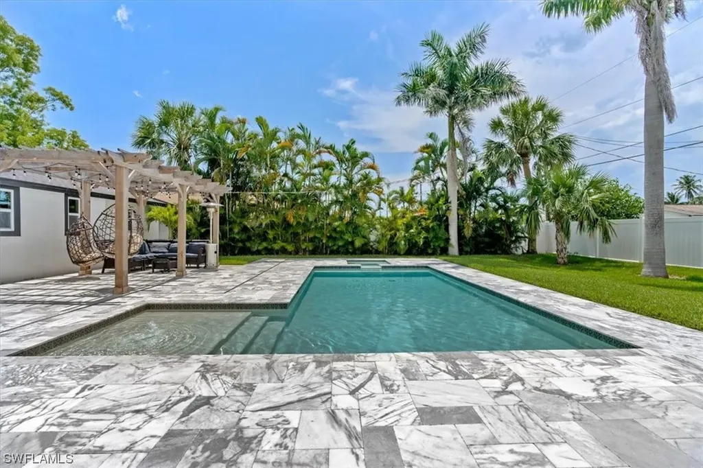 769 97th Avenue N Naples FL 34108