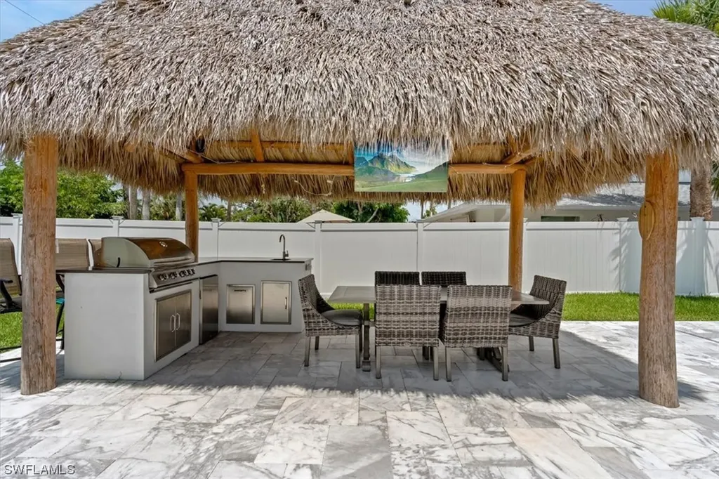 769 97th Avenue N Naples FL 34108