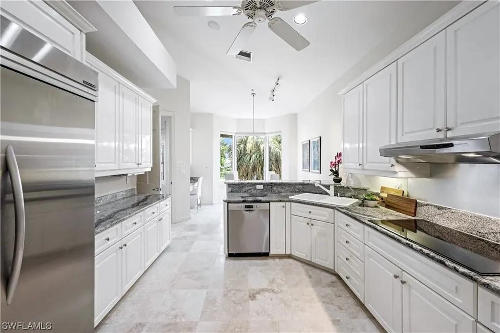 171 Colonade Circle Naples FL 34103