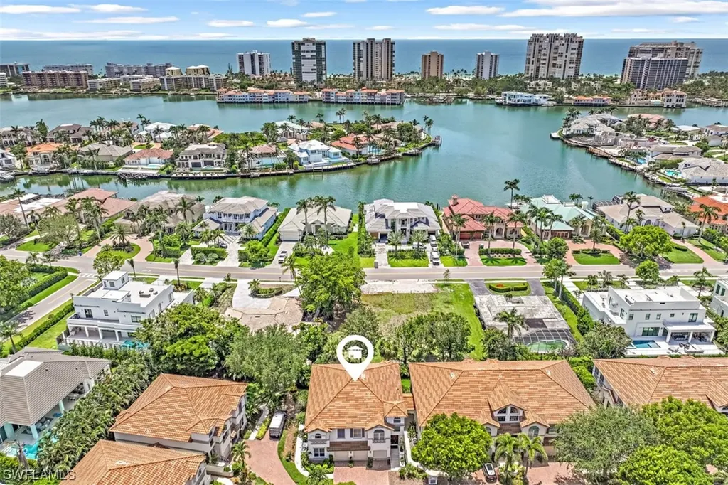 171 Colonade Circle Naples FL 34103