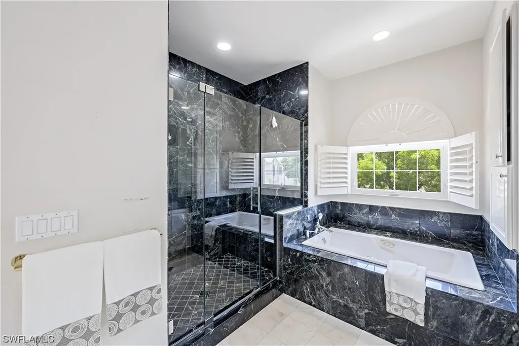 171 Colonade Circle Naples FL 34103