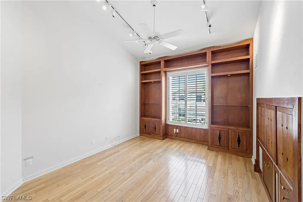 171 Colonade Circle Naples FL 34103