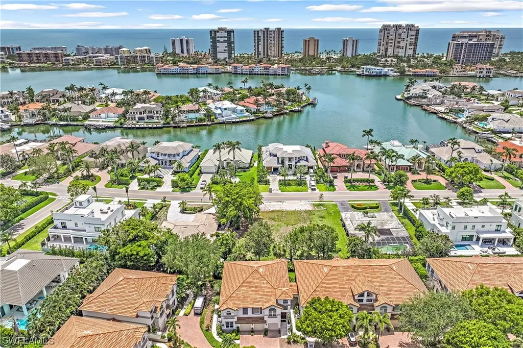 171 Colonade Circle Naples FL 34103
