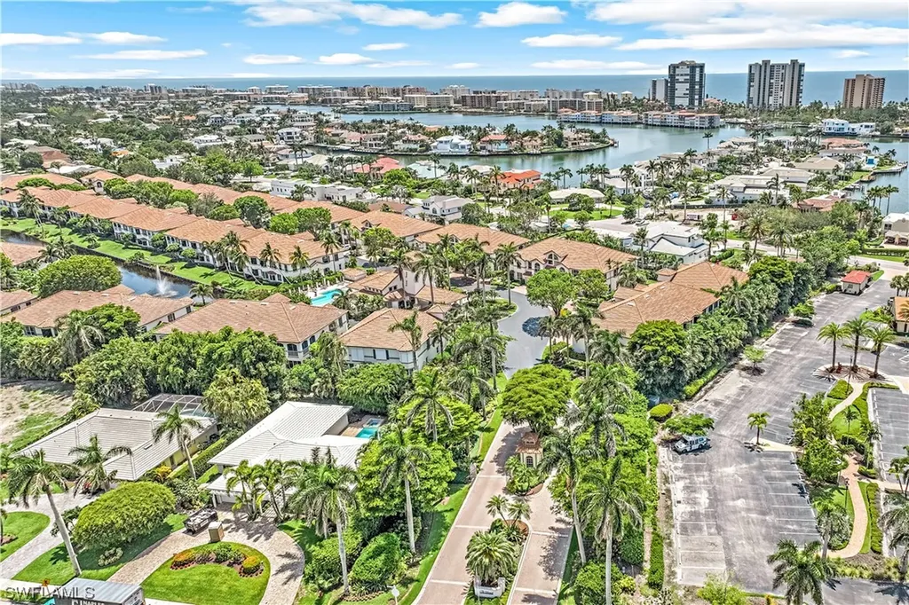 171 Colonade Circle Naples FL 34103