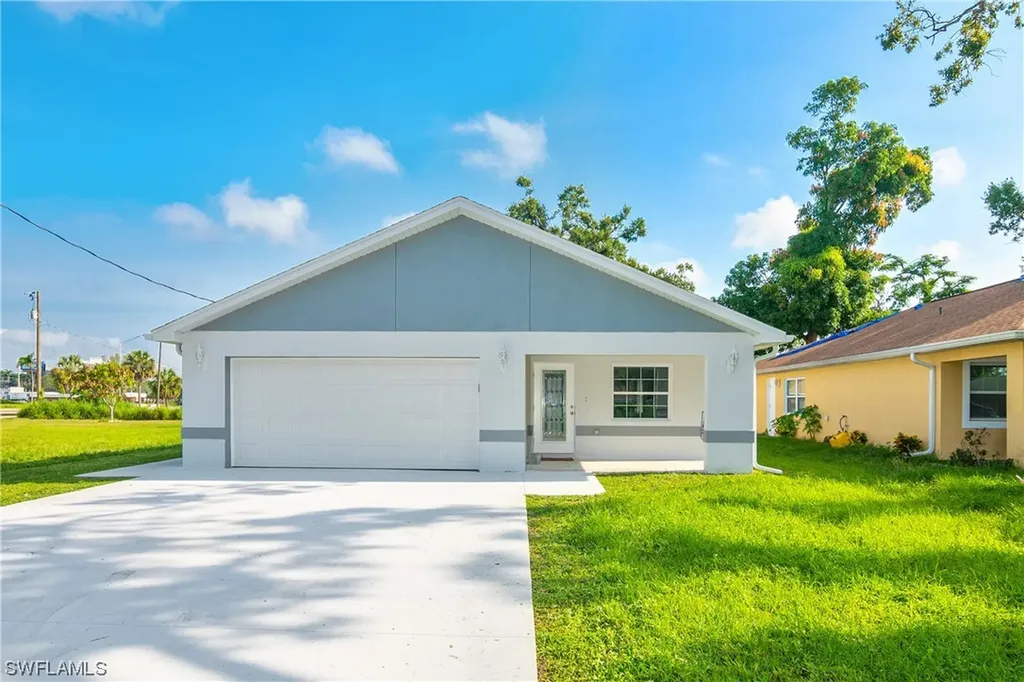 2617 Blake Street Fort Myers FL 33916