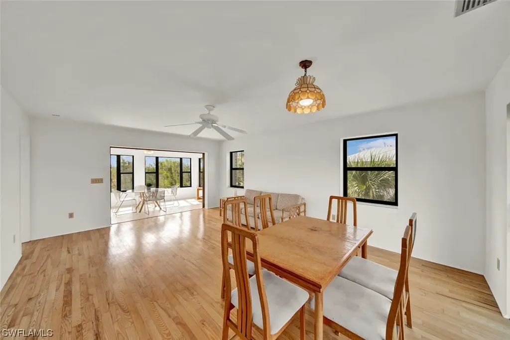 4263 Gulf Pines Drive Sanibel FL 33957