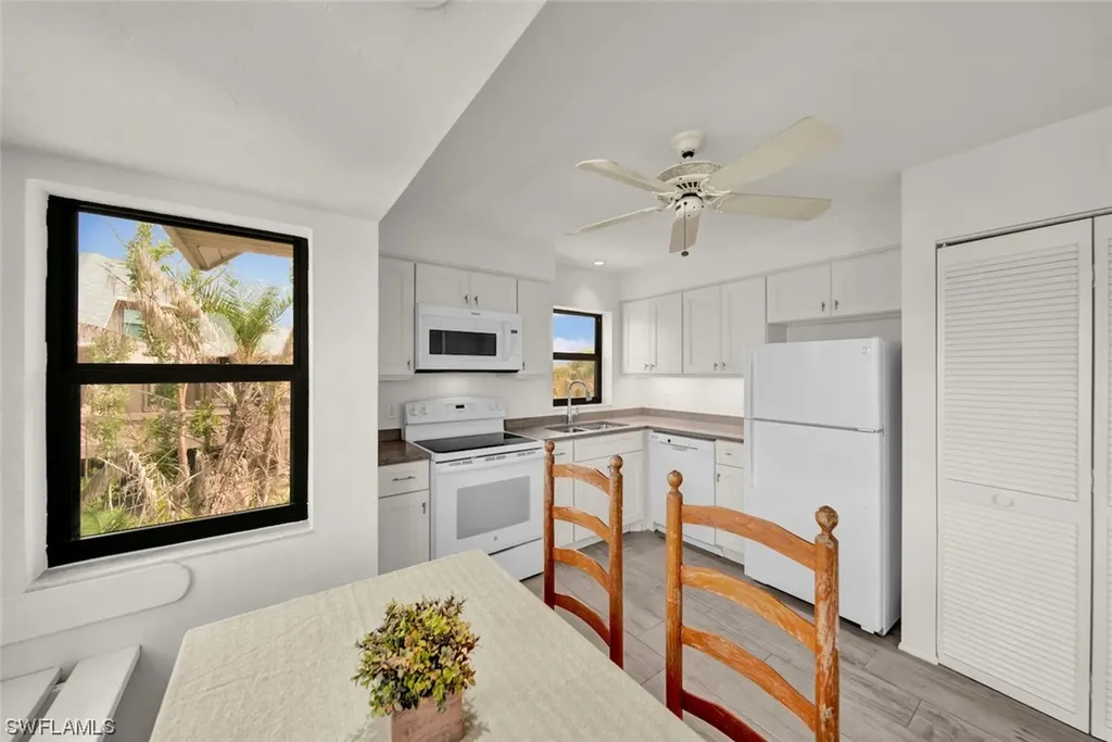 4263 Gulf Pines Drive Sanibel FL 33957