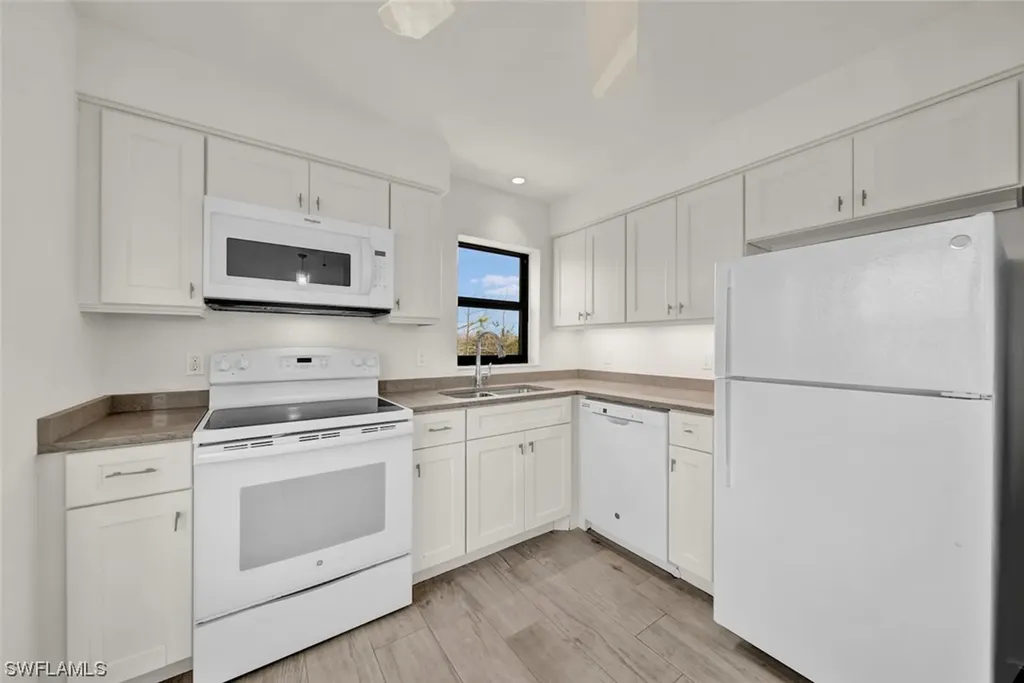 4263 Gulf Pines Drive Sanibel FL 33957