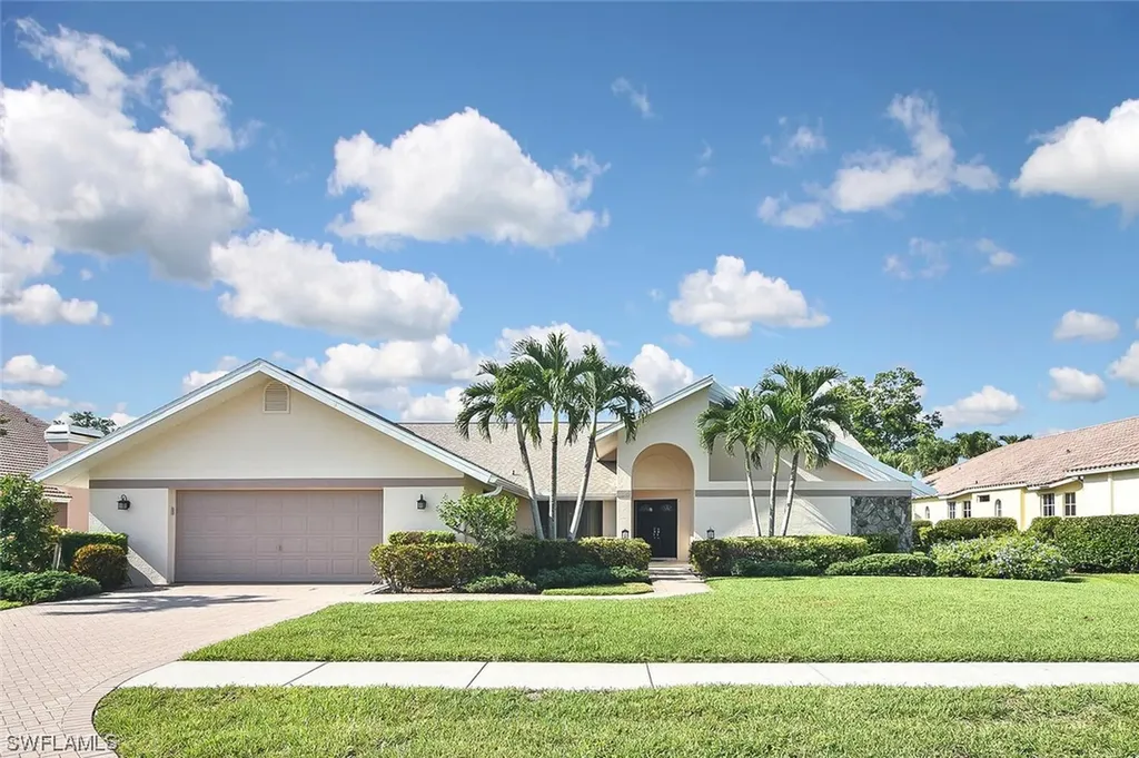 17 Falconwood Court Fort Myers FL 33919