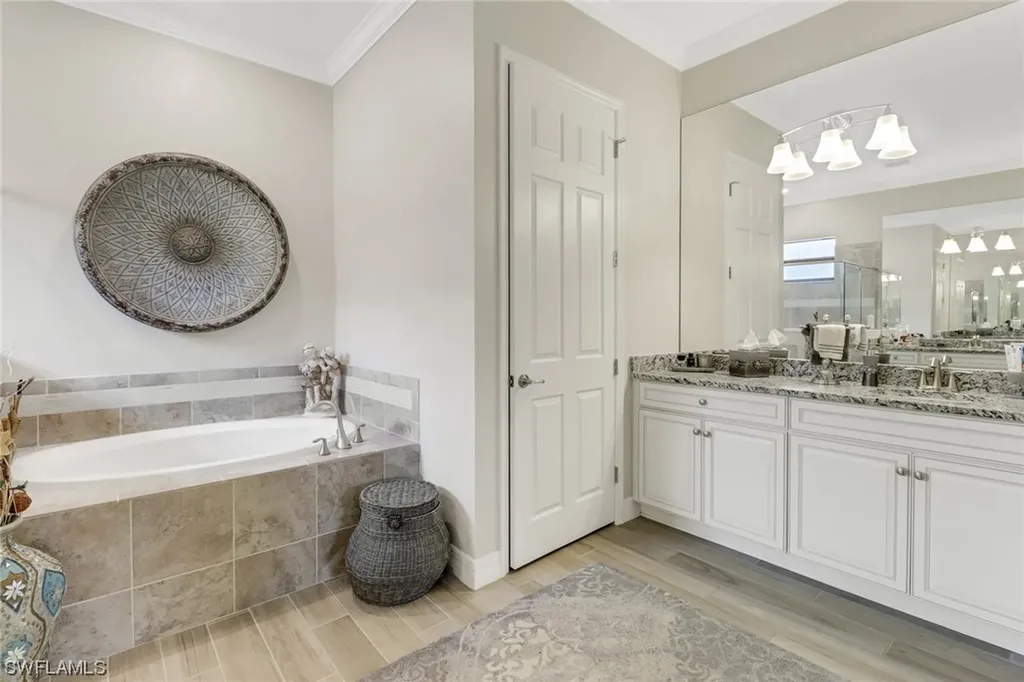 2107 Antigua Lane Naples FL 34120