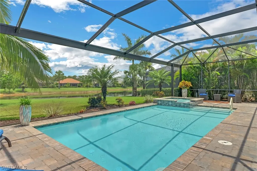 2107 Antigua Lane Naples FL 34120
