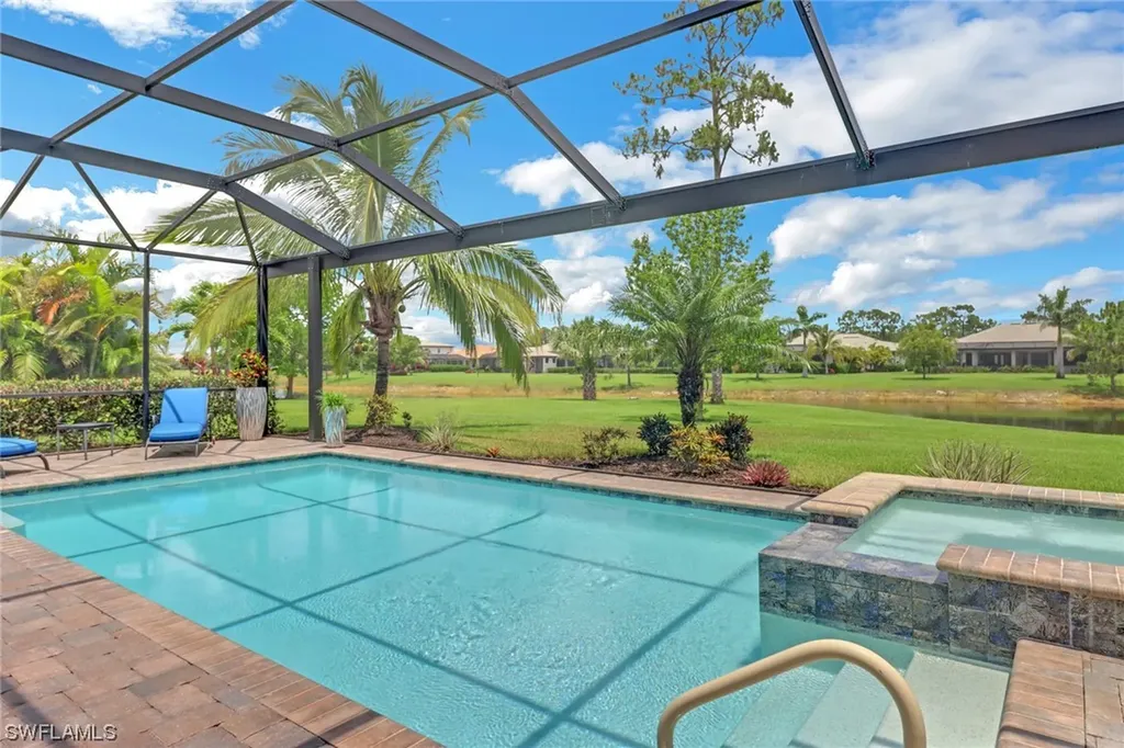 2107 Antigua Lane Naples FL 34120
