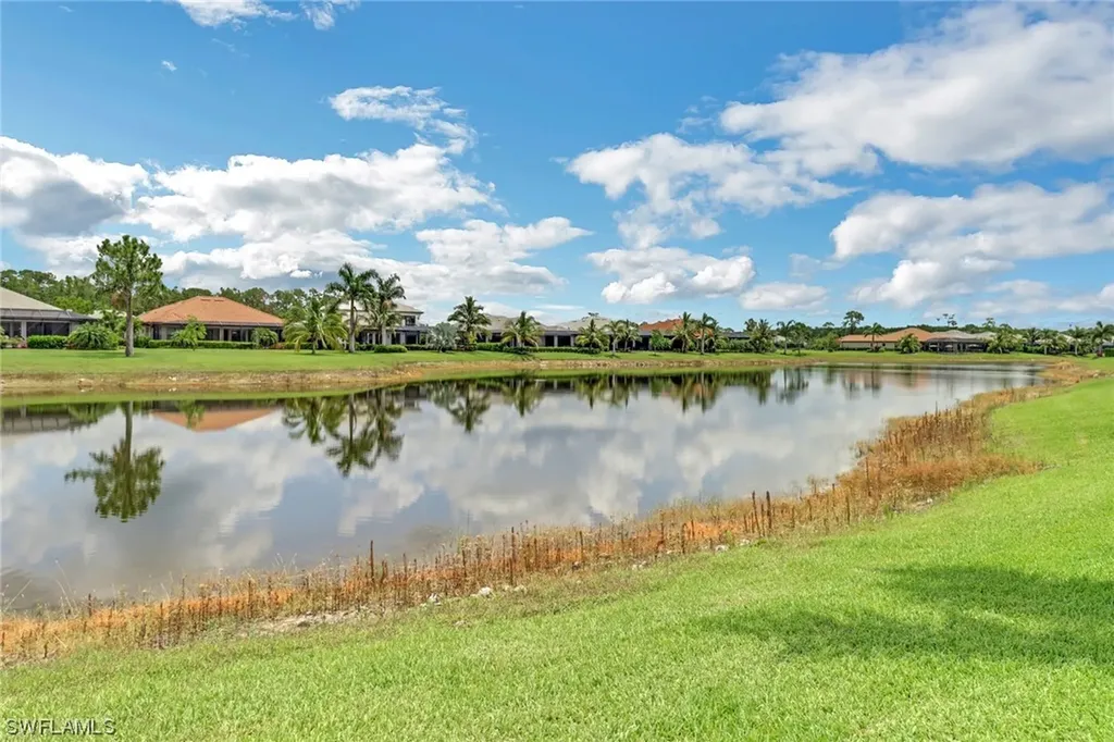 2107 Antigua Lane Naples FL 34120