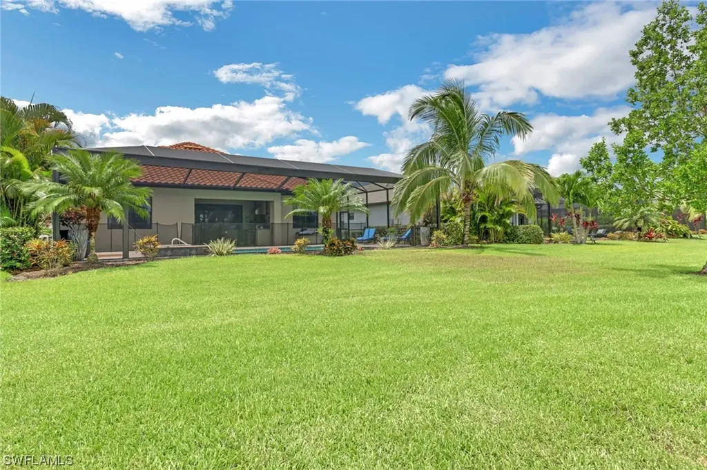 2107 Antigua Lane Naples FL 34120
