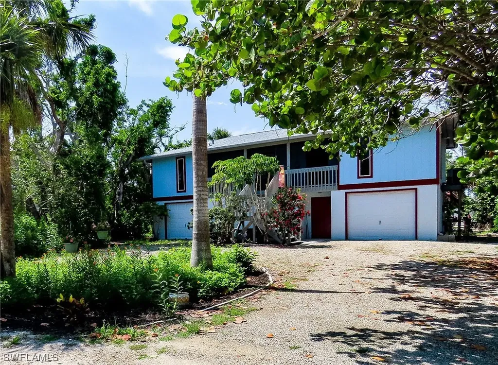 1535 Centre Street Sanibel FL 33957