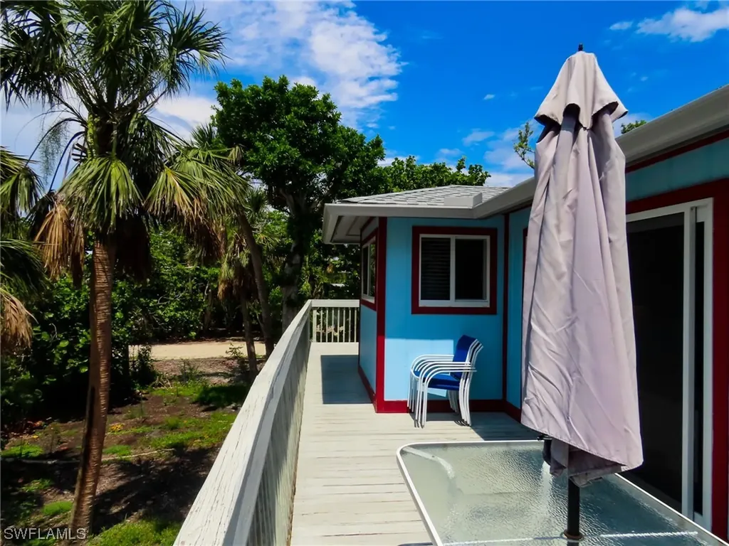 1535 Centre Street Sanibel FL 33957