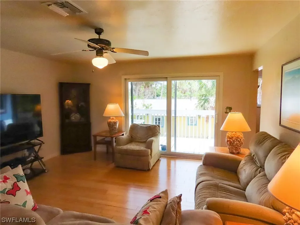 1535 Centre Street Sanibel FL 33957