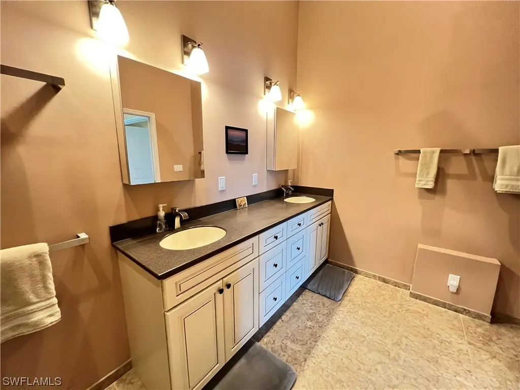 2819 Aintree Lane Naples FL 34112