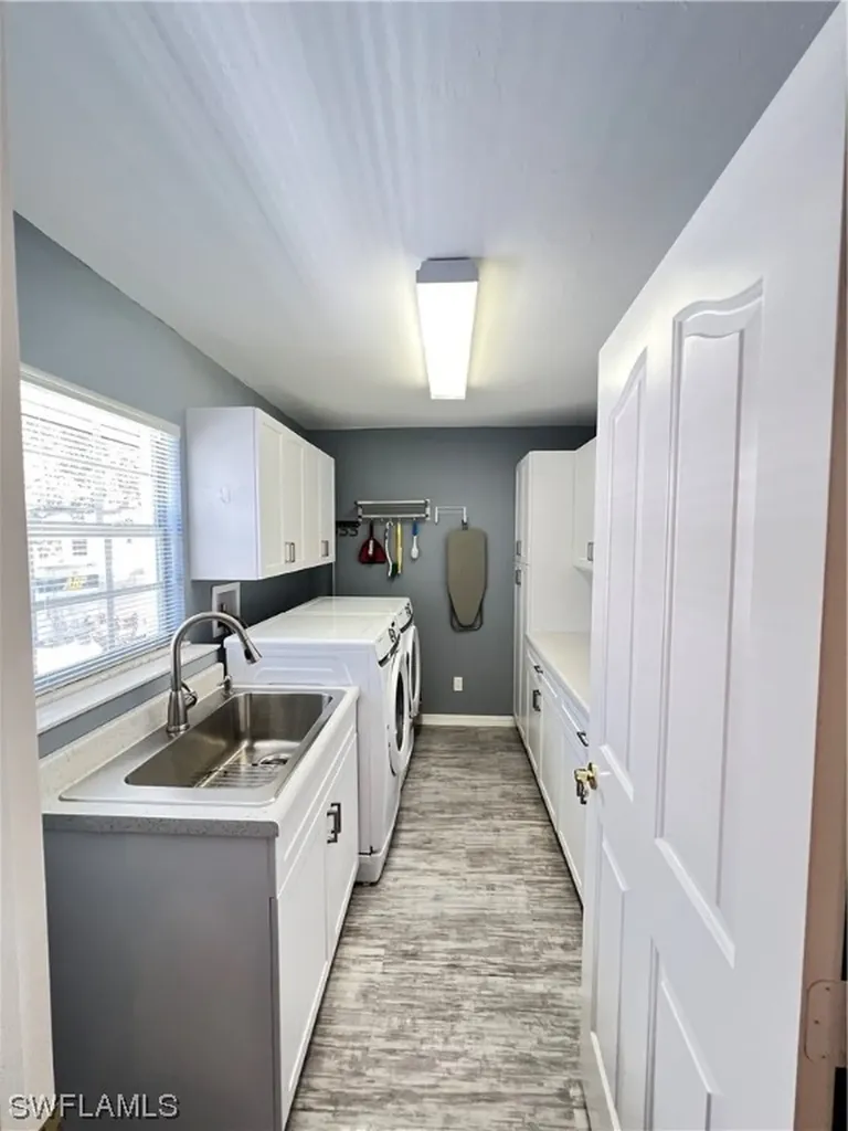 2819 Aintree Lane Naples FL 34112
