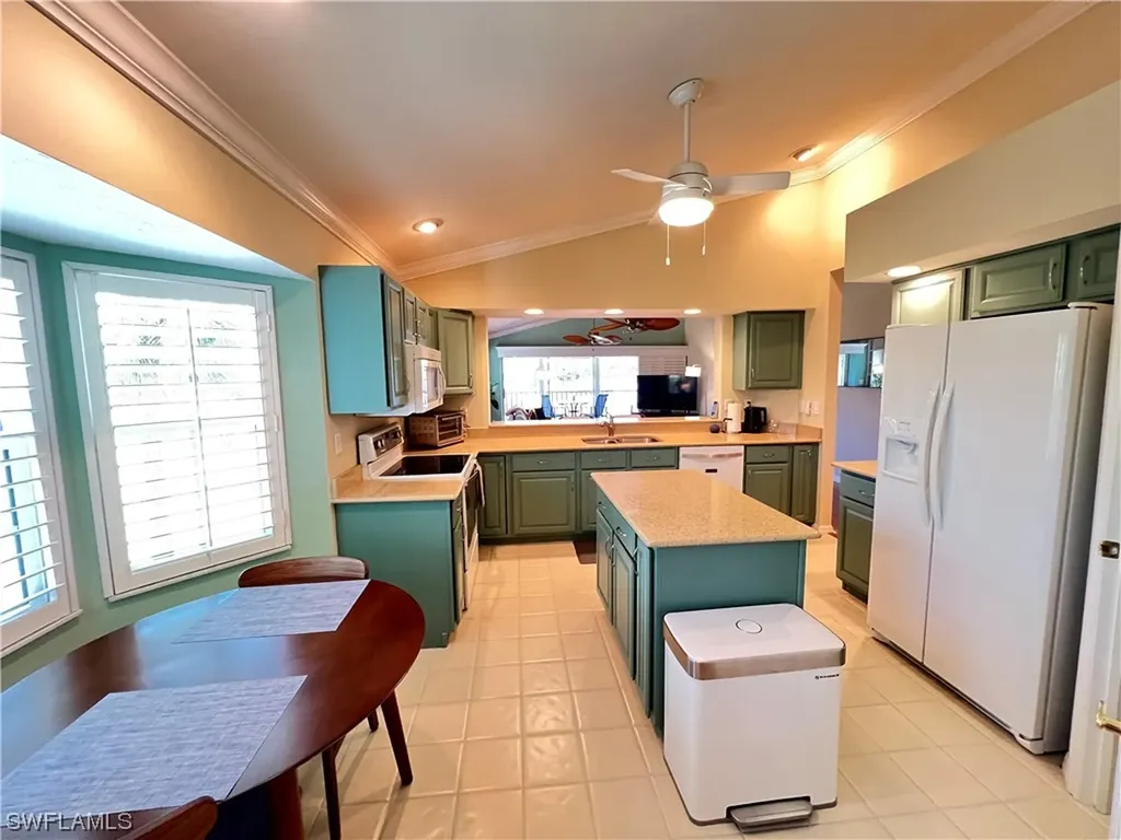 2819 Aintree Lane Naples FL 34112