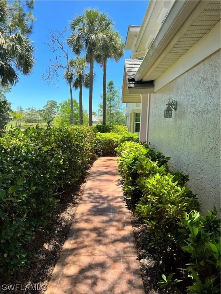 2819 Aintree Lane Naples FL 34112