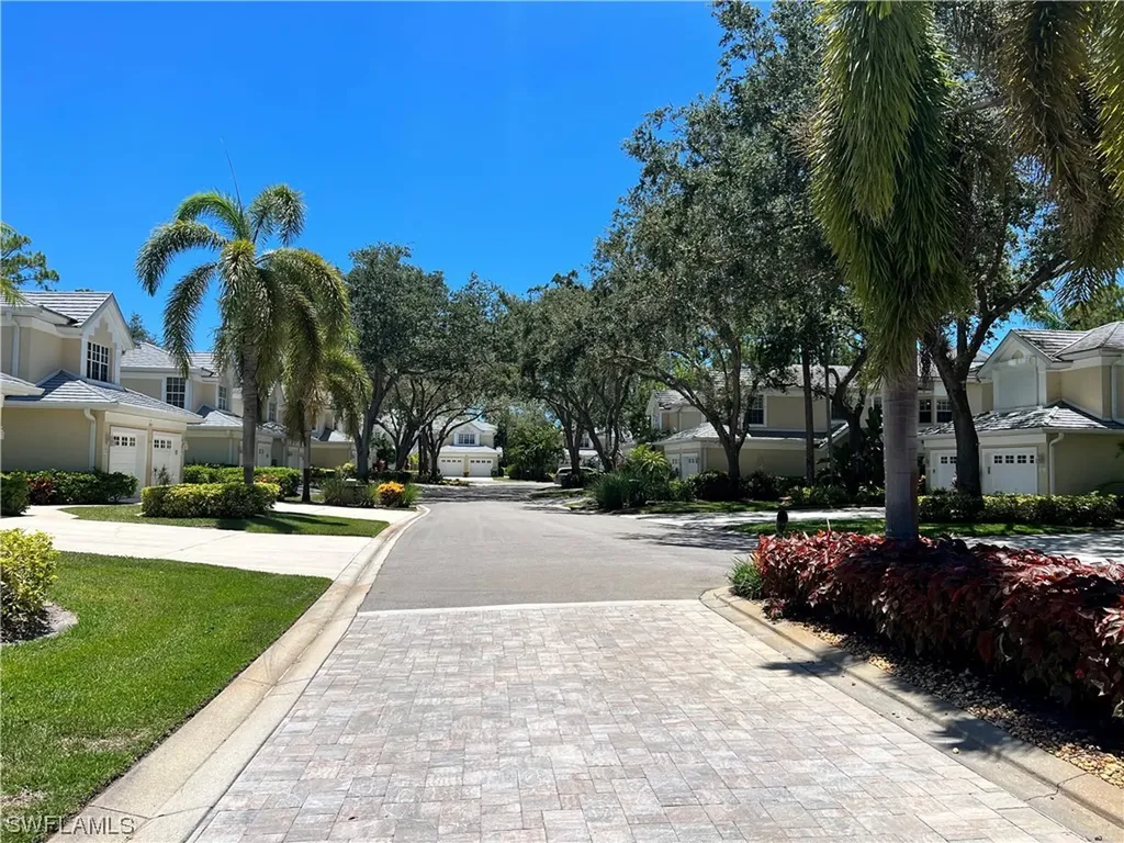 2819 Aintree Lane Naples FL 34112