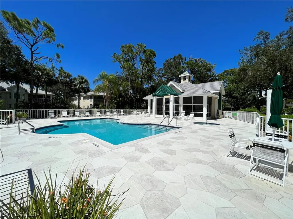 2819 Aintree Lane Naples FL 34112