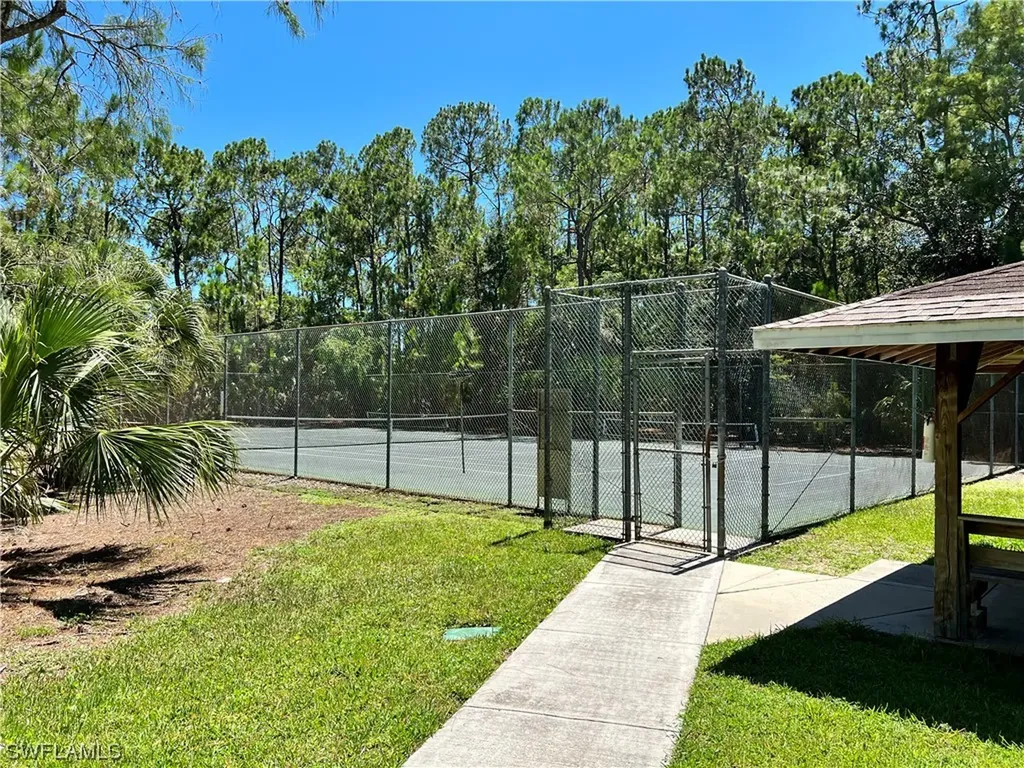 2819 Aintree Lane Naples FL 34112