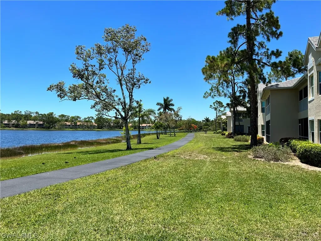 2819 Aintree Lane Naples FL 34112