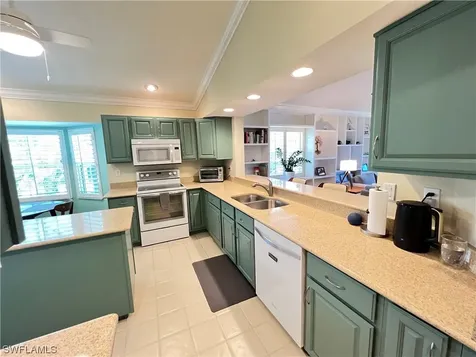 2819 Aintree Lane Naples FL 34112