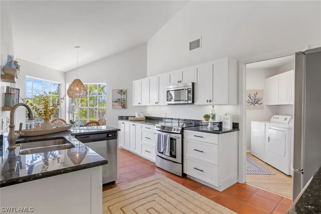 3302 Twin Lakes Lane Sanibel FL 33957