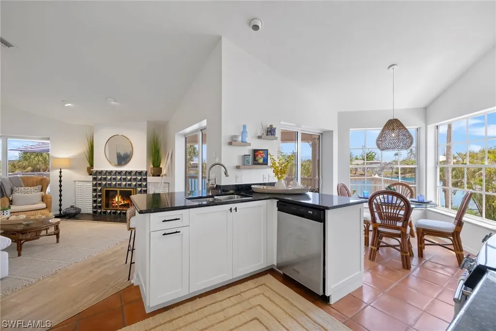3302 Twin Lakes Lane Sanibel FL 33957
