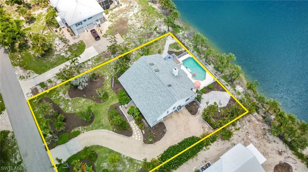 3302 Twin Lakes Lane Sanibel FL 33957