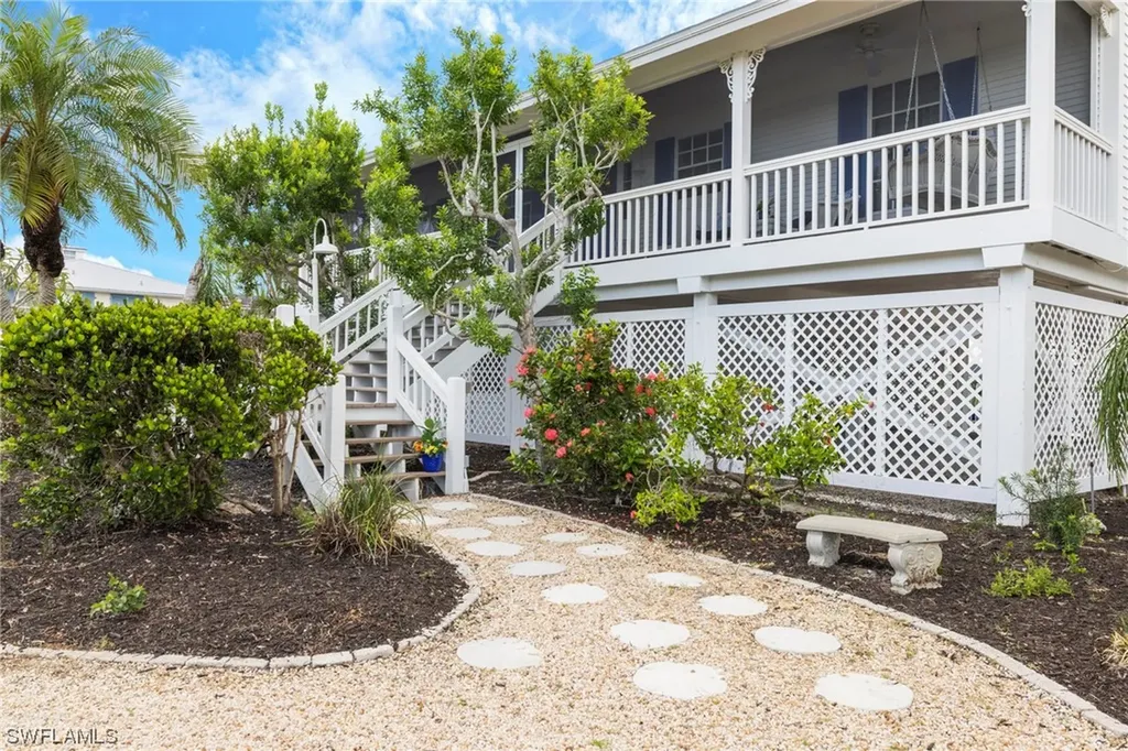 3302 Twin Lakes Lane Sanibel FL 33957