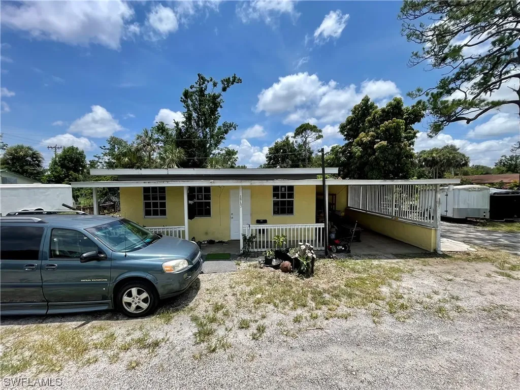 1713-1715 Ixora Drive North Fort Myers FL 33917