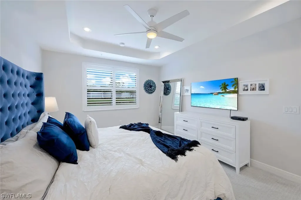 2561 Seychelles Drive Naples FL 34112