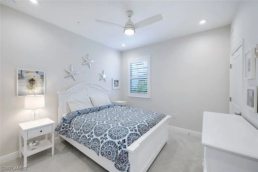 2561 Seychelles Drive Naples FL 34112