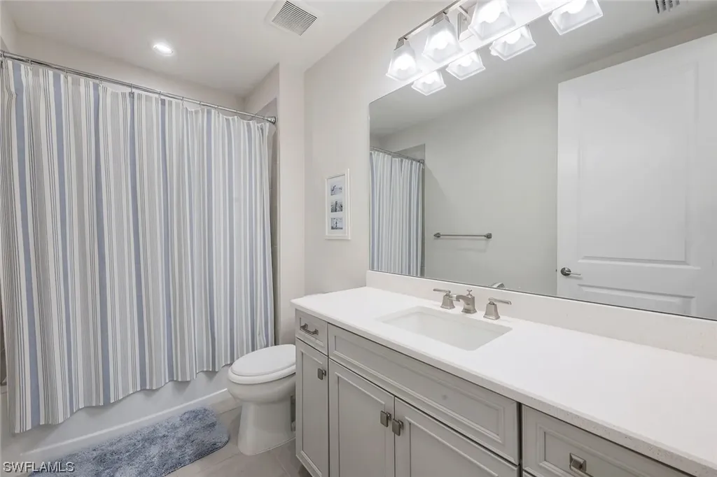 2561 Seychelles Drive Naples FL 34112