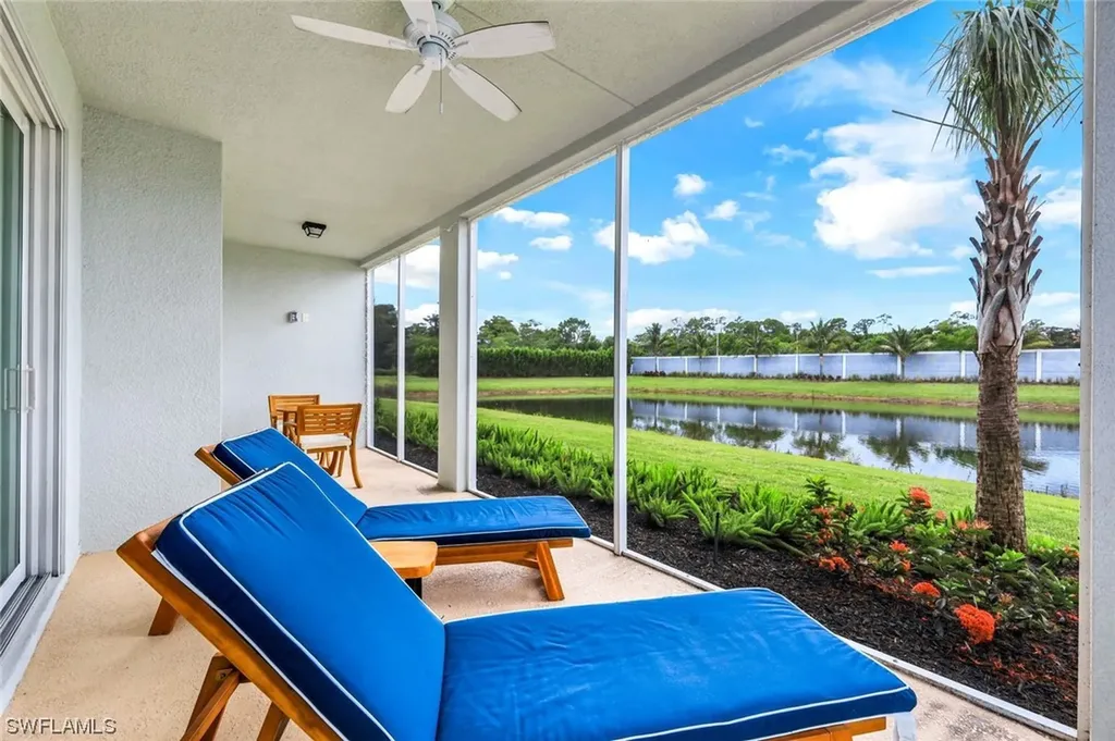 2561 Seychelles Drive Naples FL 34112